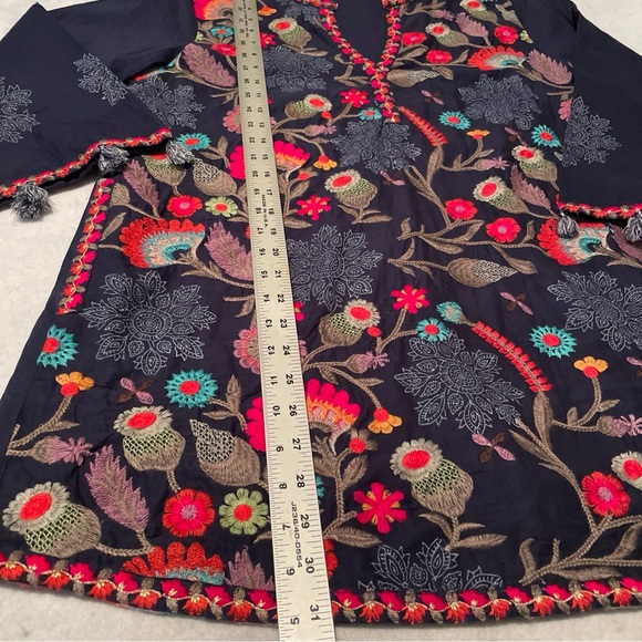 Soft Surroundings Banjara Floral Embroidered Boho Peasant Top W Pockets Size L - Picture 7 of 12